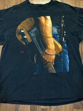 Vintage Rock Guitarist Photo Graphic Tee - Retro Music Artist Shirt